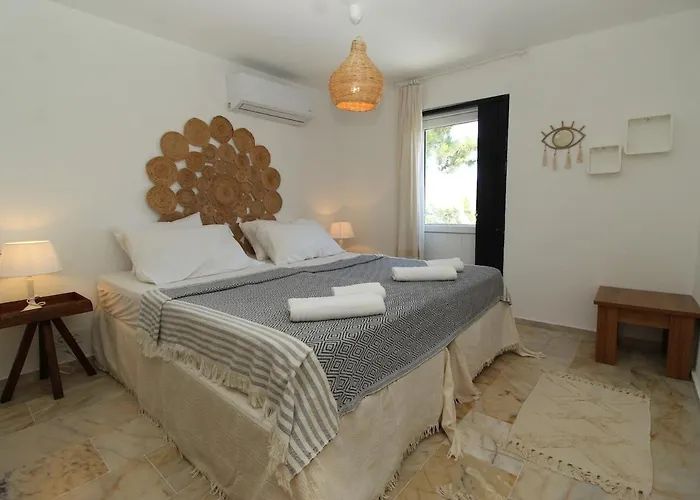 Private Pool Cem Willa